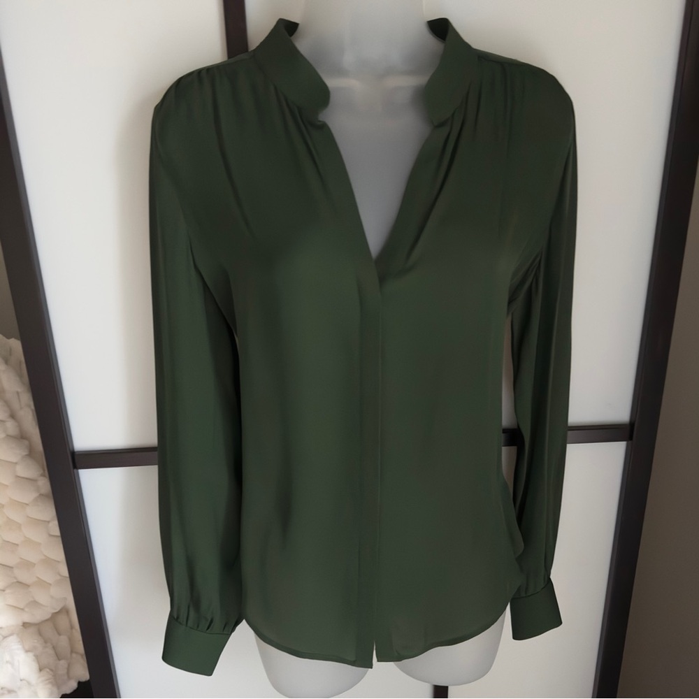 L'AGENCE Green Blouse Elegant Top